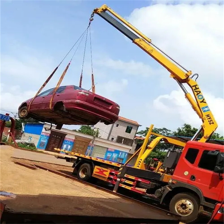 仙游县吊车吊汽车的正确方法